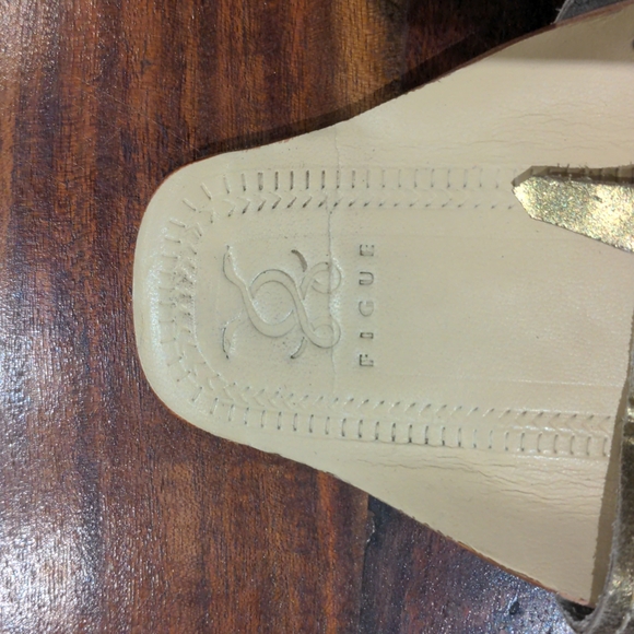 Sz 9 Figue Sandals - Picture 3 of 4